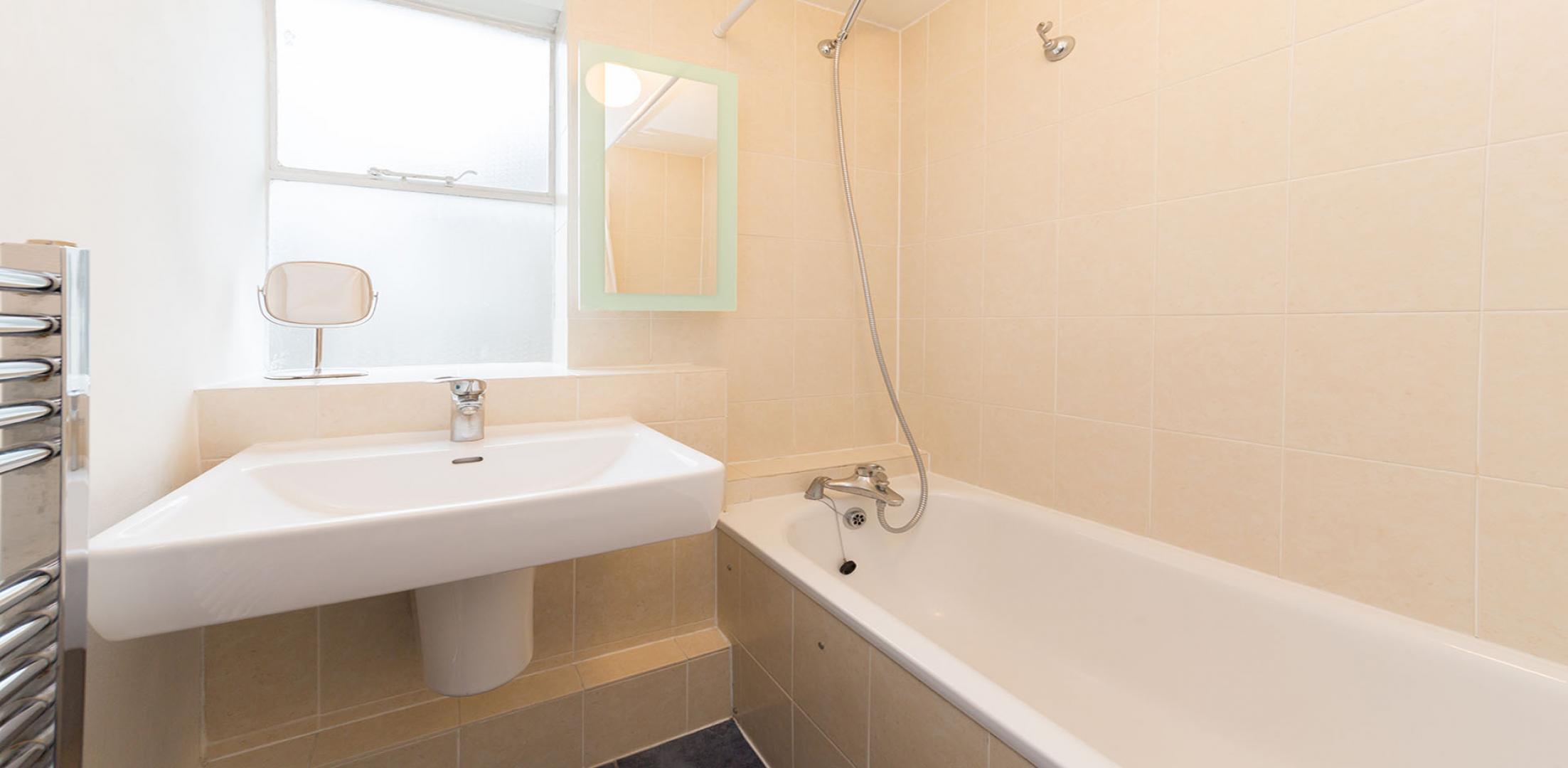 			NEW INSTRUCTION, 2 Bedroom, 1 bath, 1 reception Flat			 Clifton Gardens, LITTLE VENICE / WARWICK AVENUE